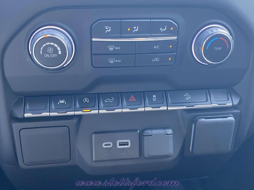 Used 2025 Chevrolet Silverado 1500 Custom Trail Boss w/ Dark Appearance Package image 27