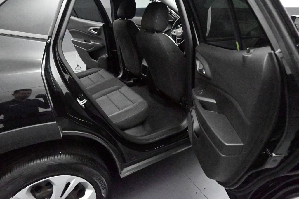 Used 2024 Chevrolet Trax LS FWD image 14