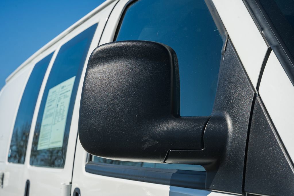 Used 2024 GMC Savana 2500 w/ Driver Convenience Package image 18