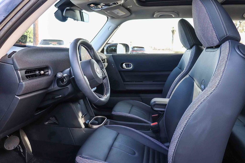 Used 2025 MINI Cooper S image 18