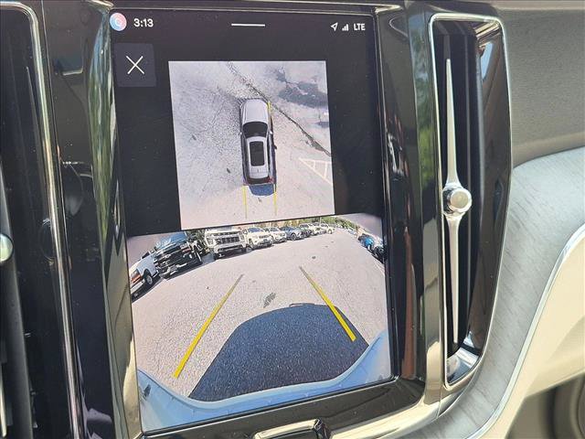 Used 2025 Volvo XC60 B5 Plus w/ Protection Package Premier AWD/4WD image 14
