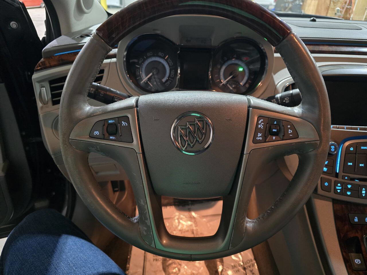 Used 2013 Buick LaCrosse Premium image 38