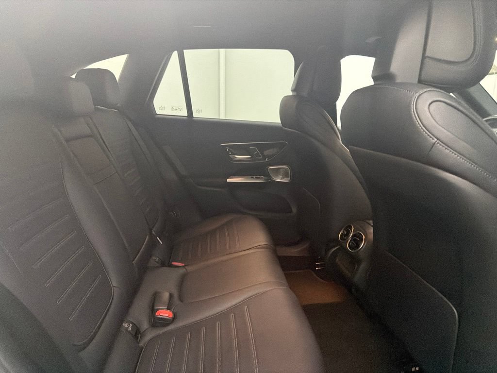Used 2023 Mercedes-Benz GLC 300 4MATIC image 27