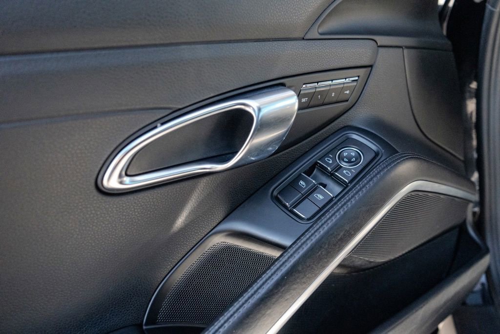 Used 2019 Porsche 911 Carrera image 21