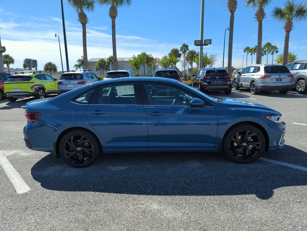 New 2026 Volkswagen Jetta SE FWD image 3