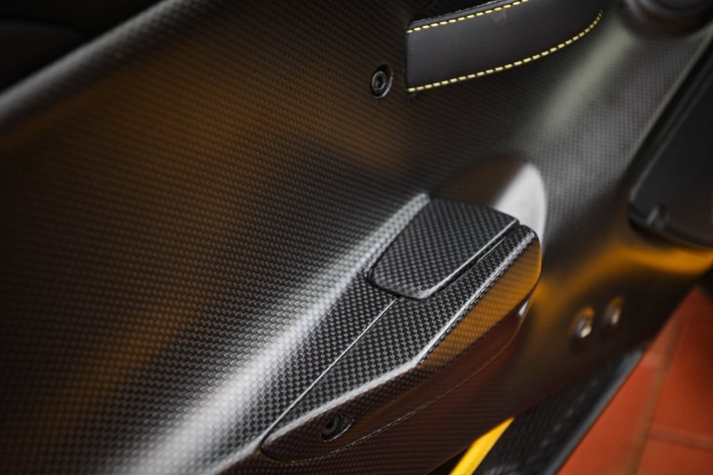 Used 2019 Ferrari 488 Pista Coupe RWD image 36