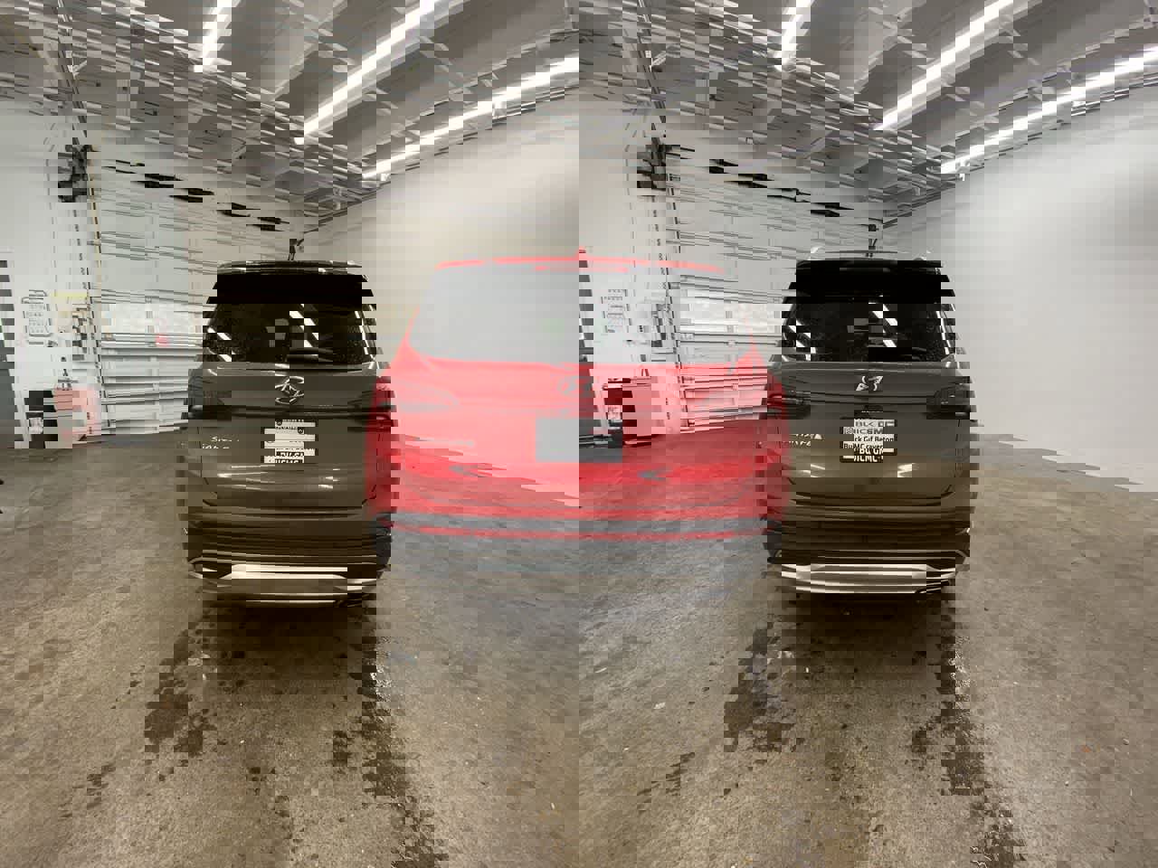 Used 2023 Hyundai Santa Fe SEL w/ Premium Package image 5