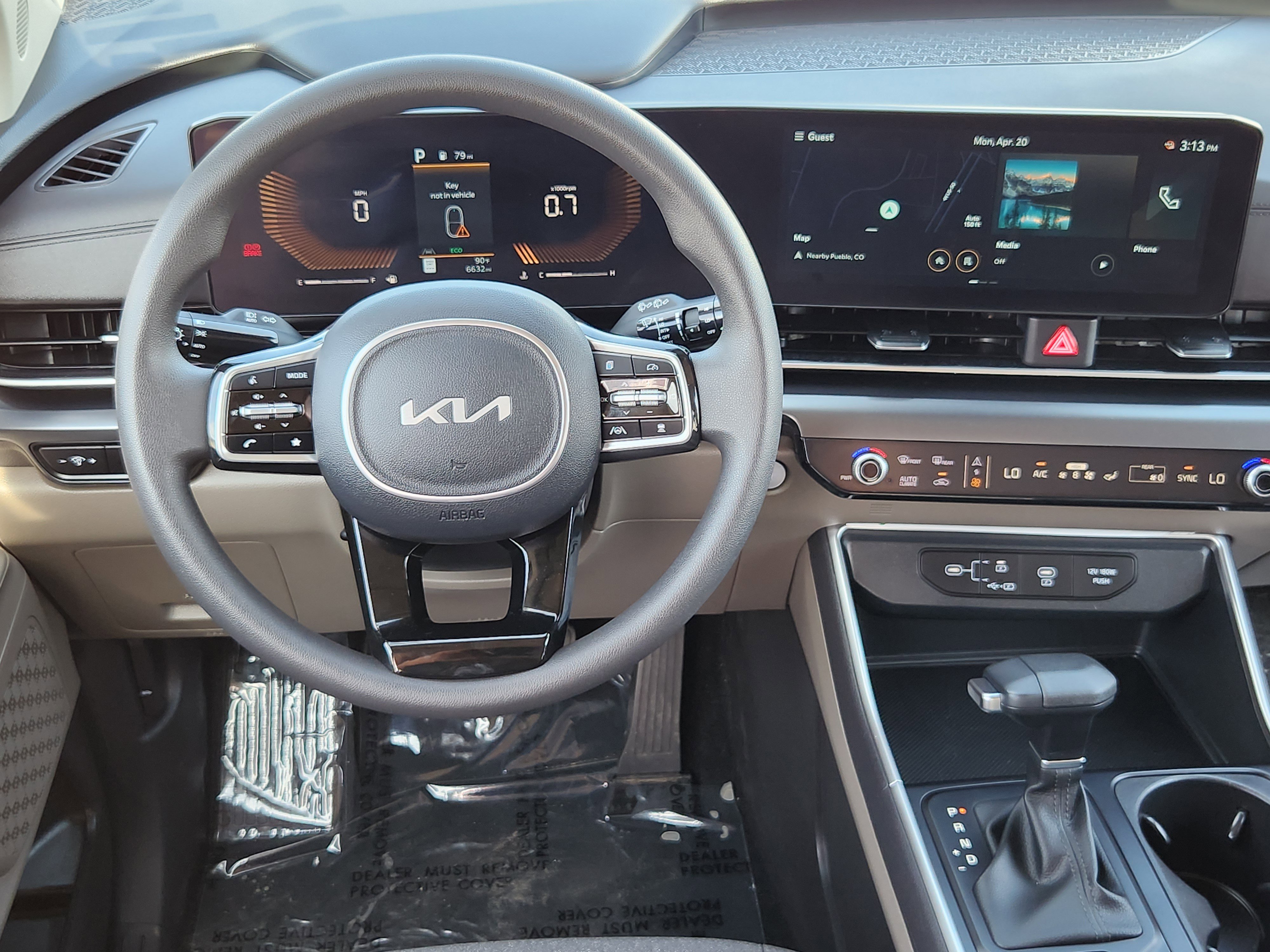 Used 2026 Kia Carnival LX FWD image 11