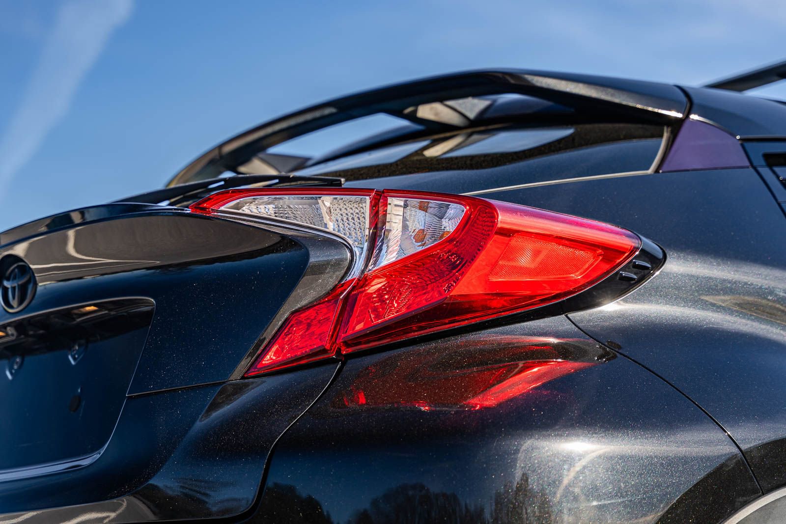 Used 2021 Toyota C-HR XLE image 14