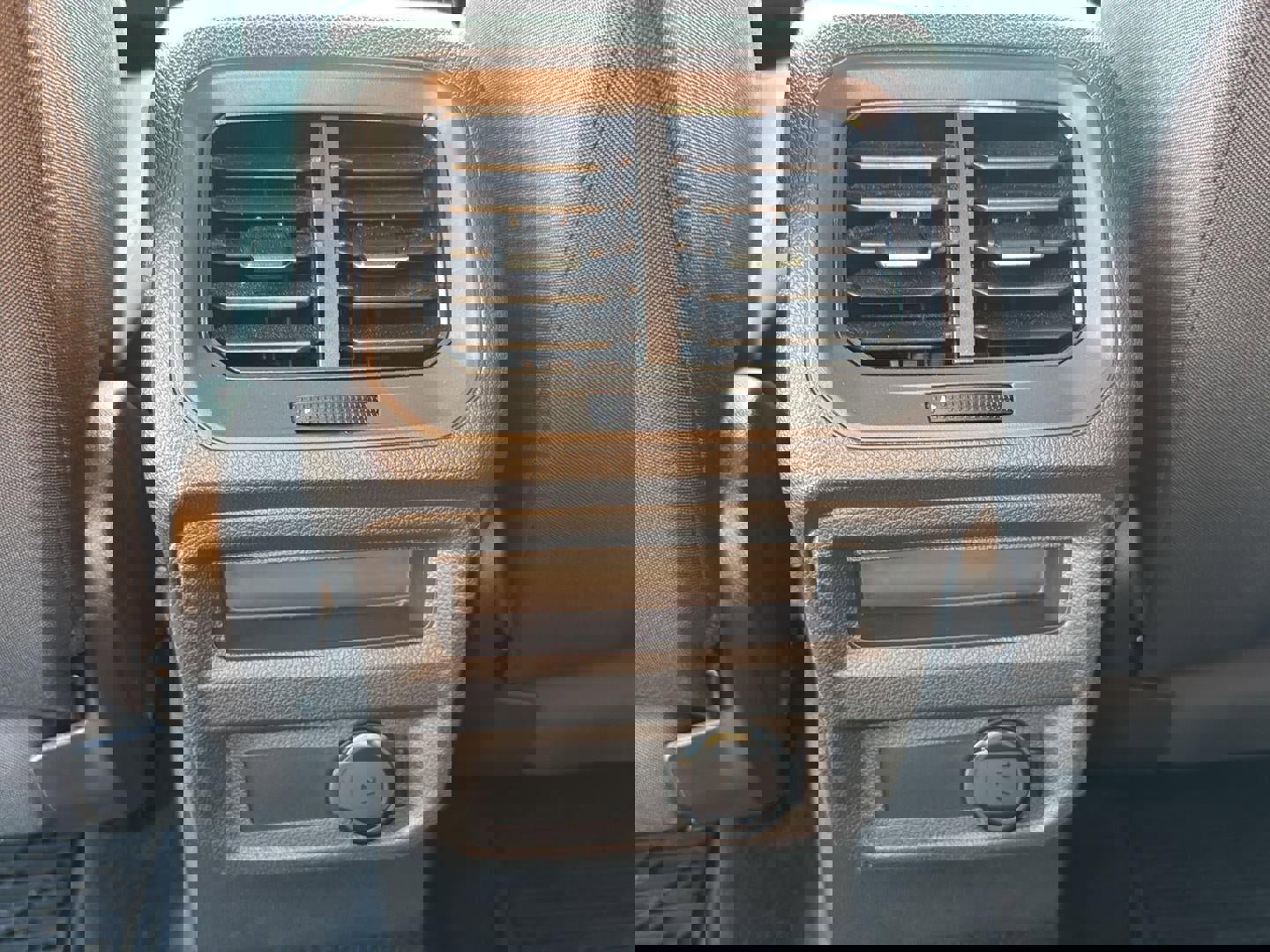 Used 2020 Volkswagen Tiguan S image 23