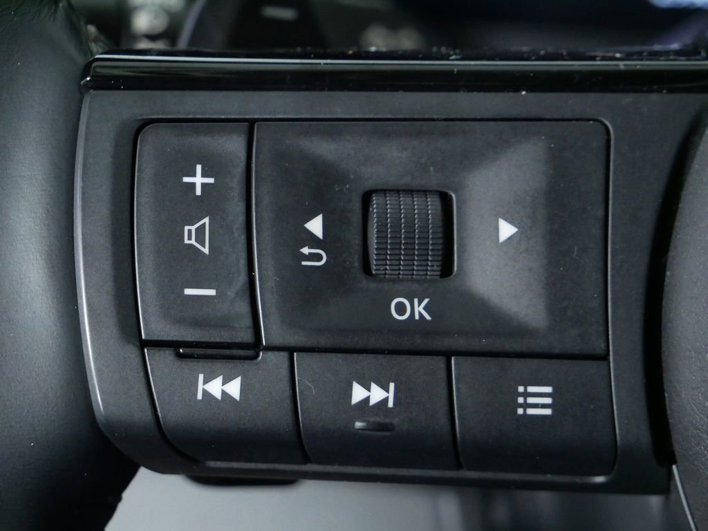 Used 2023 Nissan Pathfinder Platinum w/ Cargo Package AWD/4WD image 25