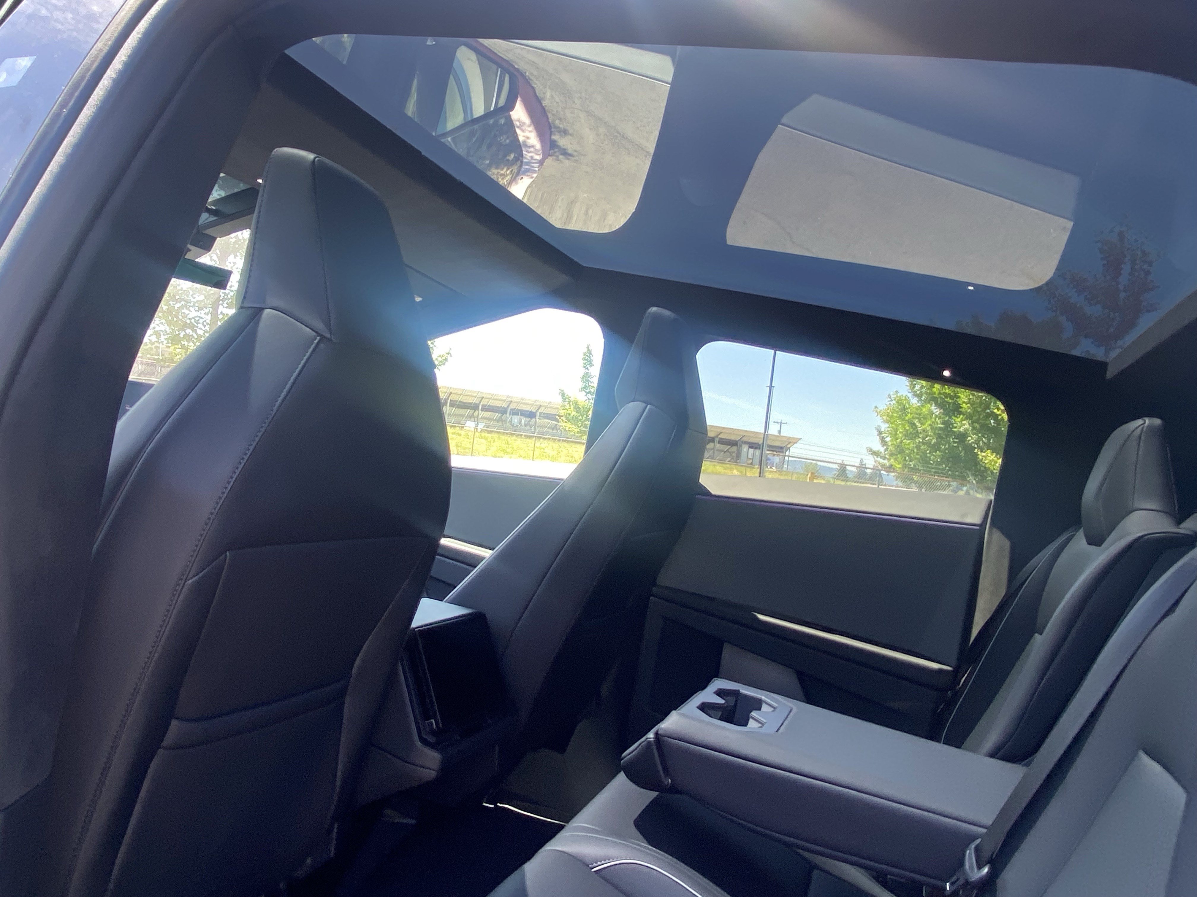 Used 2024 Tesla Cybertruck AWD Crew Cab image 16