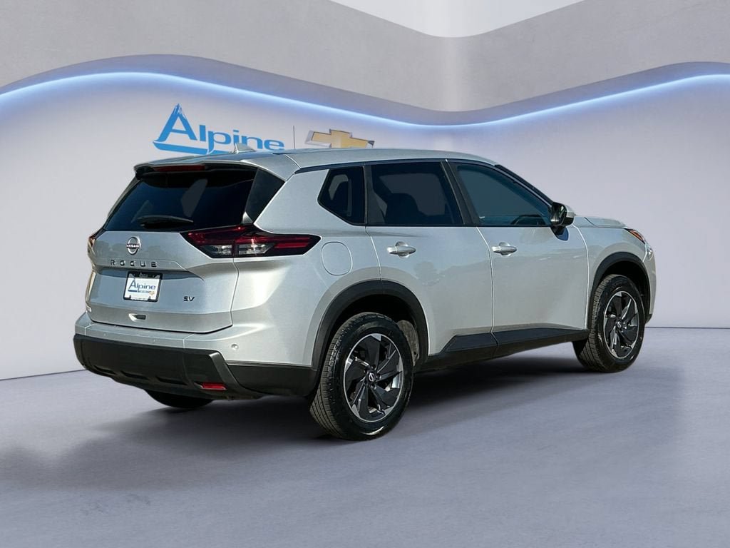 Used 2024 Nissan Rogue SV FWD image 5