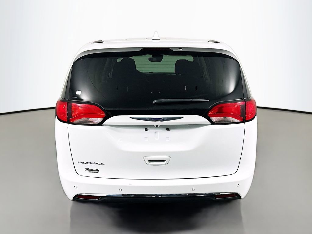 Used 2020 Chrysler Pacifica Touring w/ Advanced Safetytec Group image 6