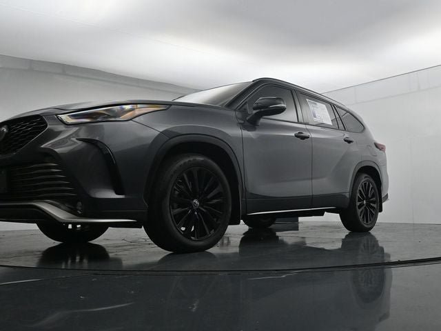 Used 2024 Toyota Highlander XSE AWD/4WD image 38