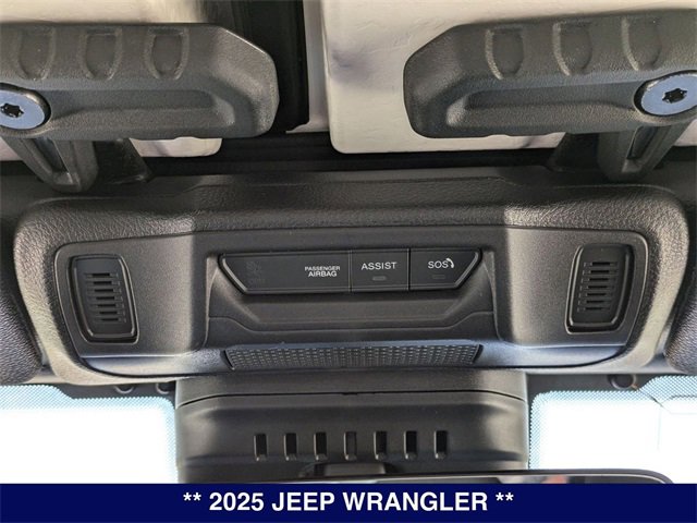 New 2025 Jeep Wrangler Sahara w/ Technology Group image 27