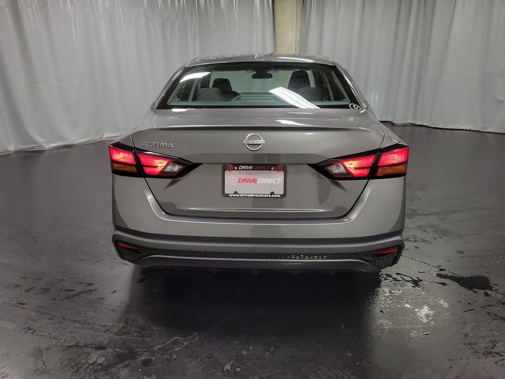 Used 2025 Nissan Altima 2.5 SV FWD image 7