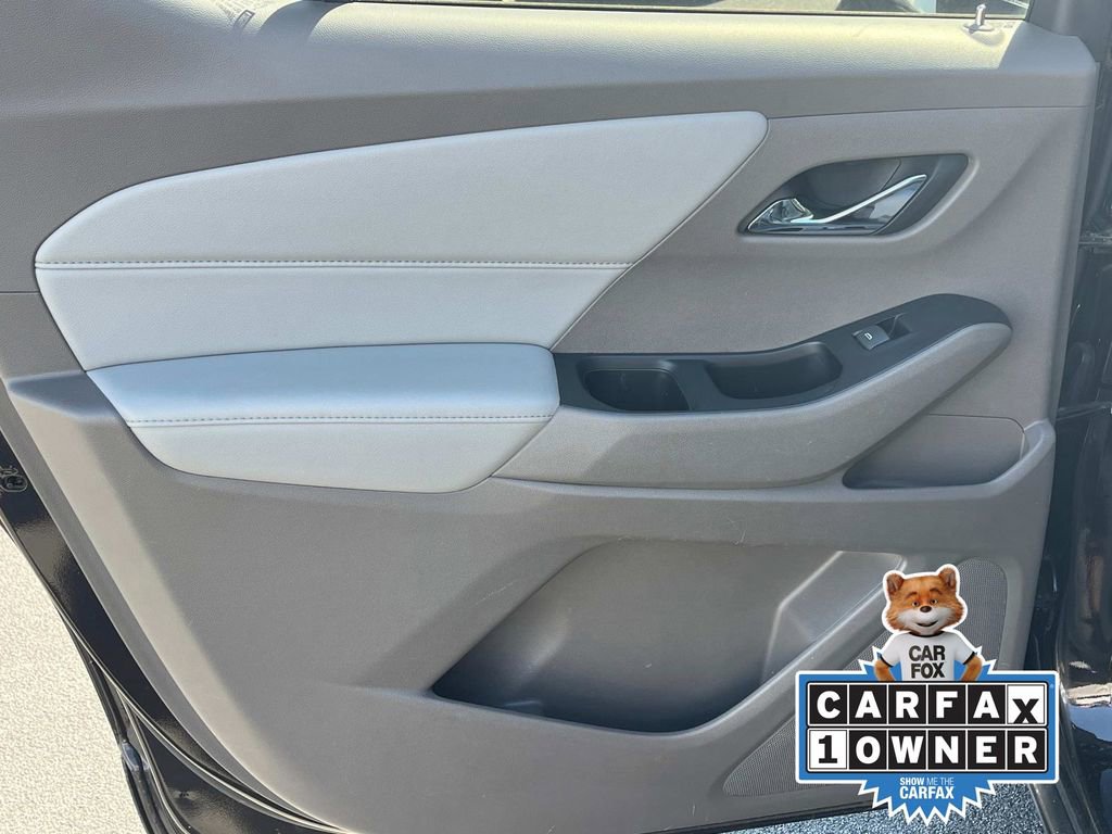 Used 2019 Chevrolet Traverse LT image 16