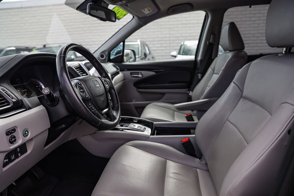 Used 2018 Honda Pilot Touring image 18