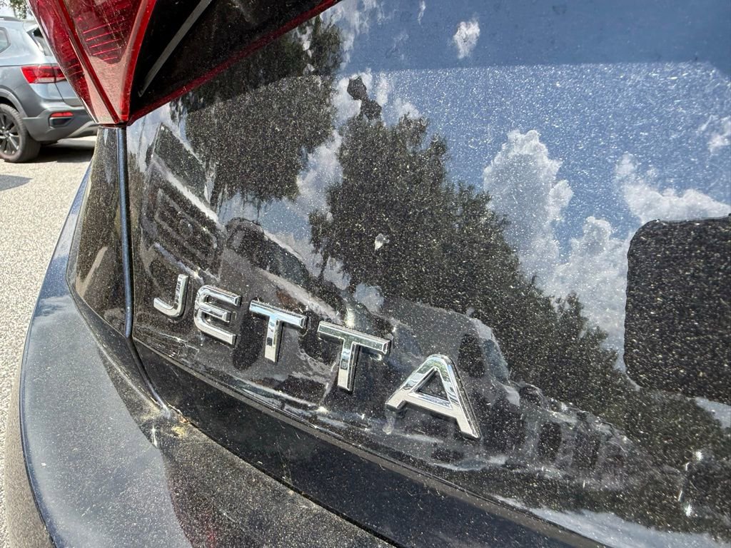 Used 2024 Volkswagen Jetta SE image 12
