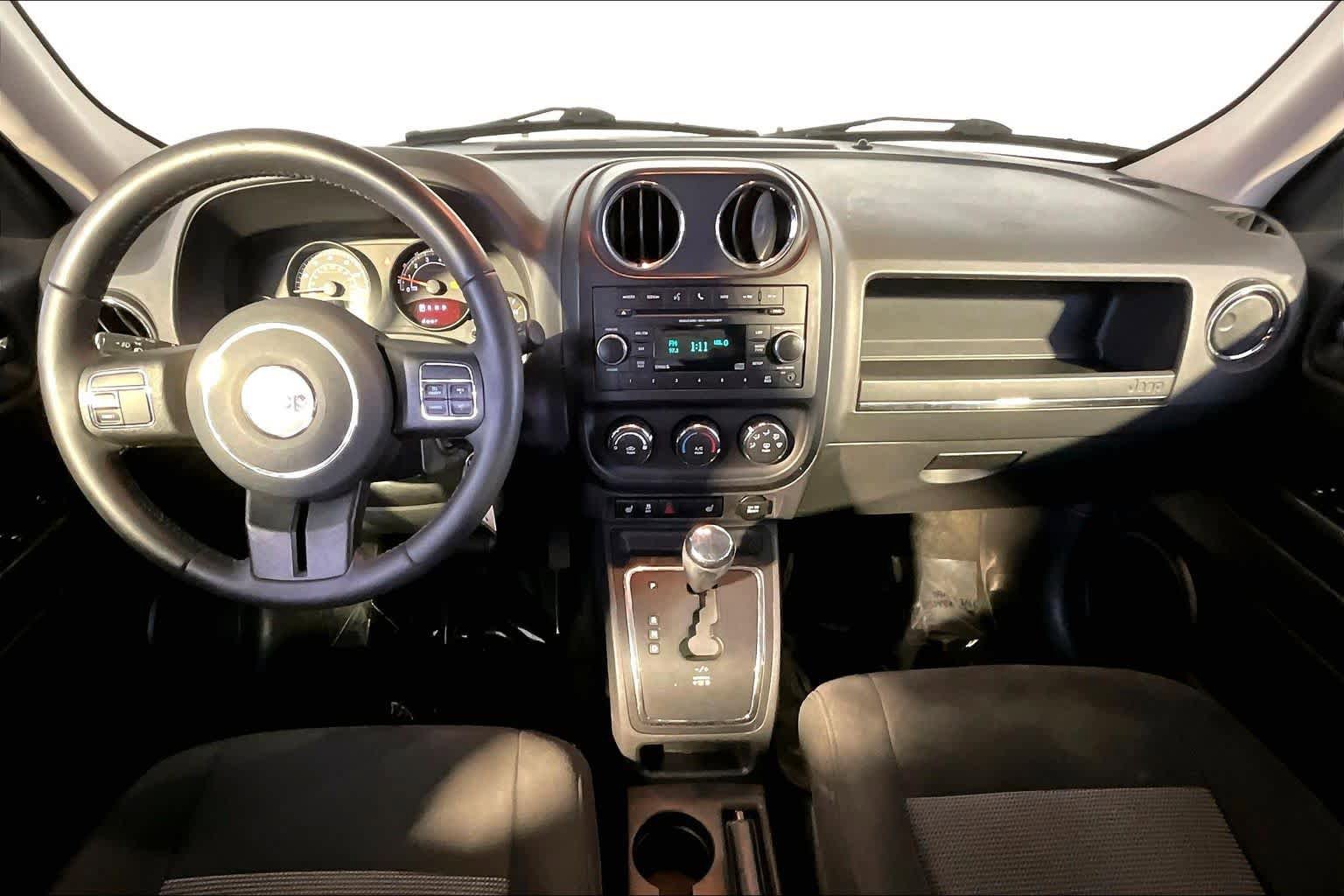 Used 2017 Jeep Patriot Latitude image 16