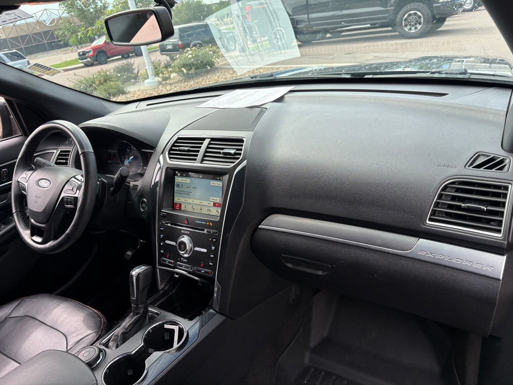 Used 2018 Ford Explorer Sport AWD/4WD image 31