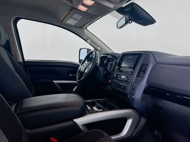 Used 2024 Nissan Titan SV w/ SV Convenience Package image 9