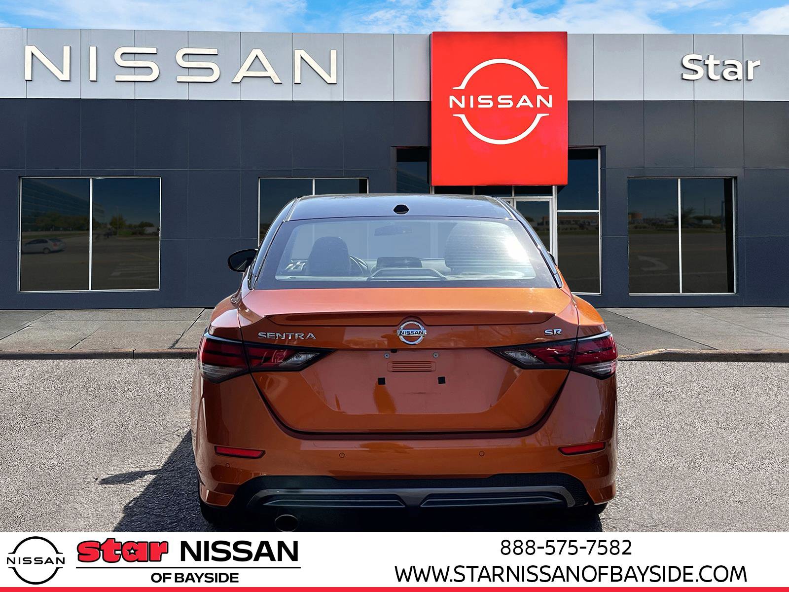 Used 2022 Nissan Sentra SR w/ SR Premium Package image 5