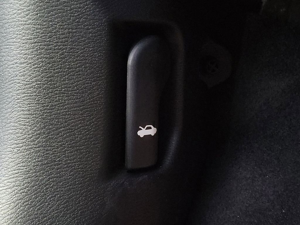 New 2026 Mitsubishi Outlander SE image 27