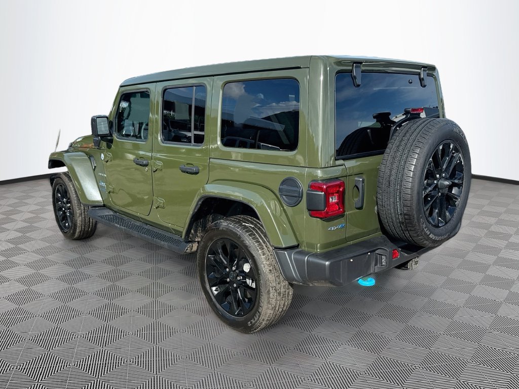 Used 2024 Jeep Wrangler Unlimited Sahara AWD/4WD image 8