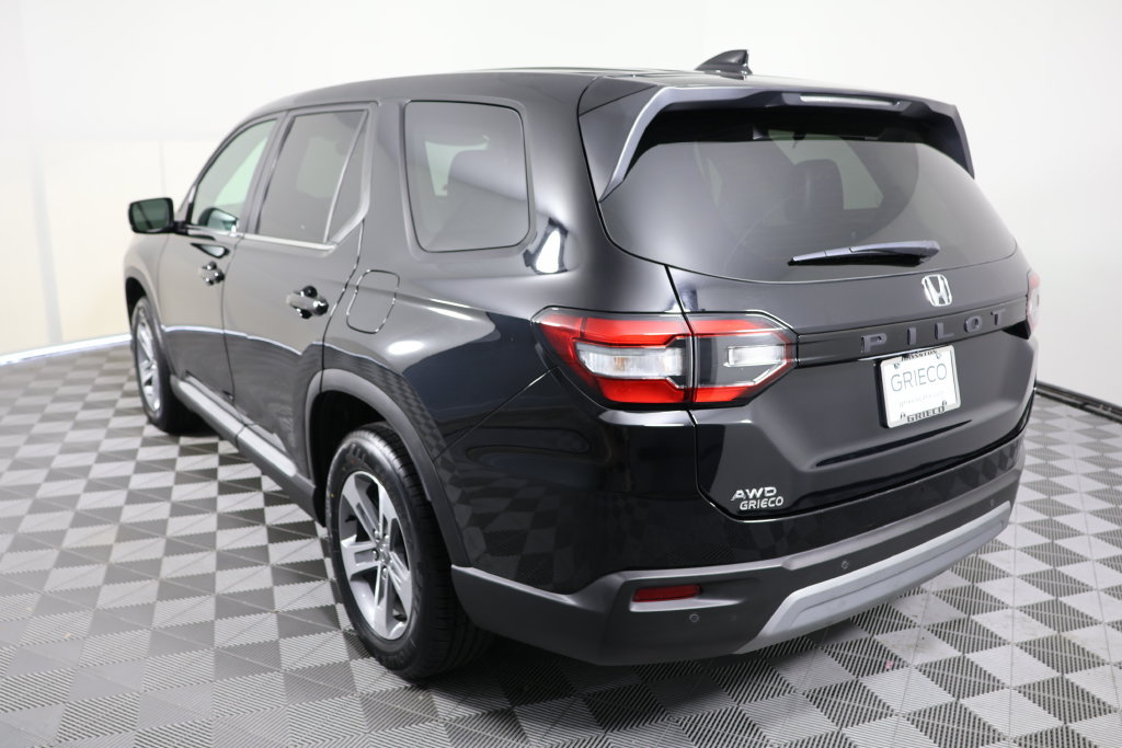 Used 2025 Honda Pilot EX-L image 6