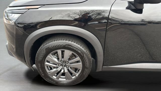 Used 2024 Nissan Pathfinder SV image 33