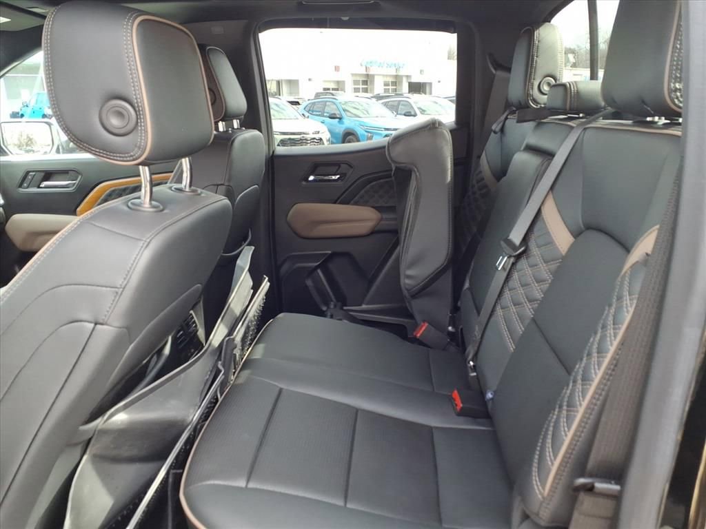 Certified 2024 GMC Canyon Denali image 16