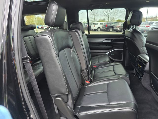 Used 2024 Jeep Wagoneer Series II w/ Convenience Group I AWD/4WD image 16