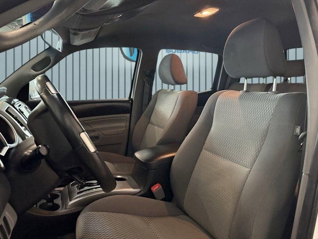 Used 2015 Toyota Tacoma PreRunner w/ SR5 Package image 21