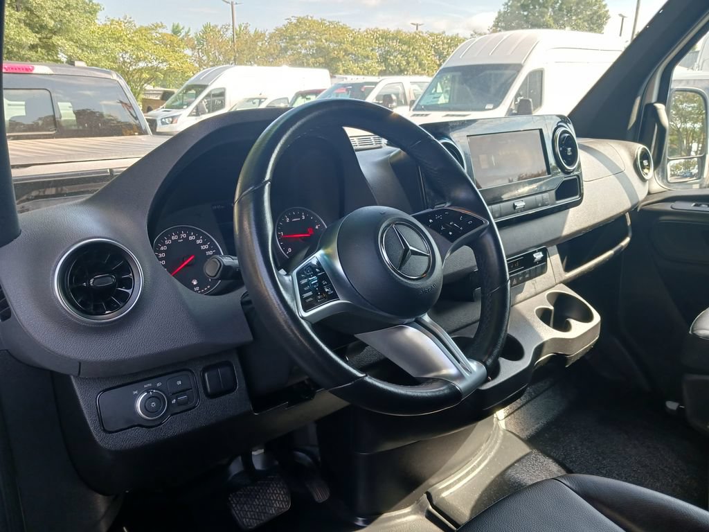 Used 2025 Mercedes-Benz Sprinter 2500 image 16