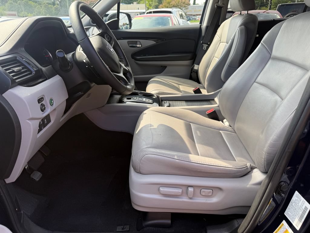 Used 2022 Honda Pilot Touring image 15