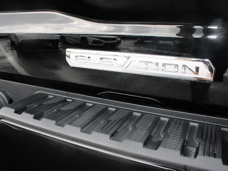 Used 2024 GMC Sierra 1500 Elevation w/ Elevation Premium Package image 8