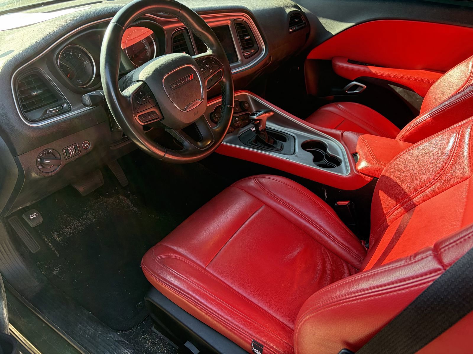 Used 2021 Dodge Challenger SXT RWD image 10