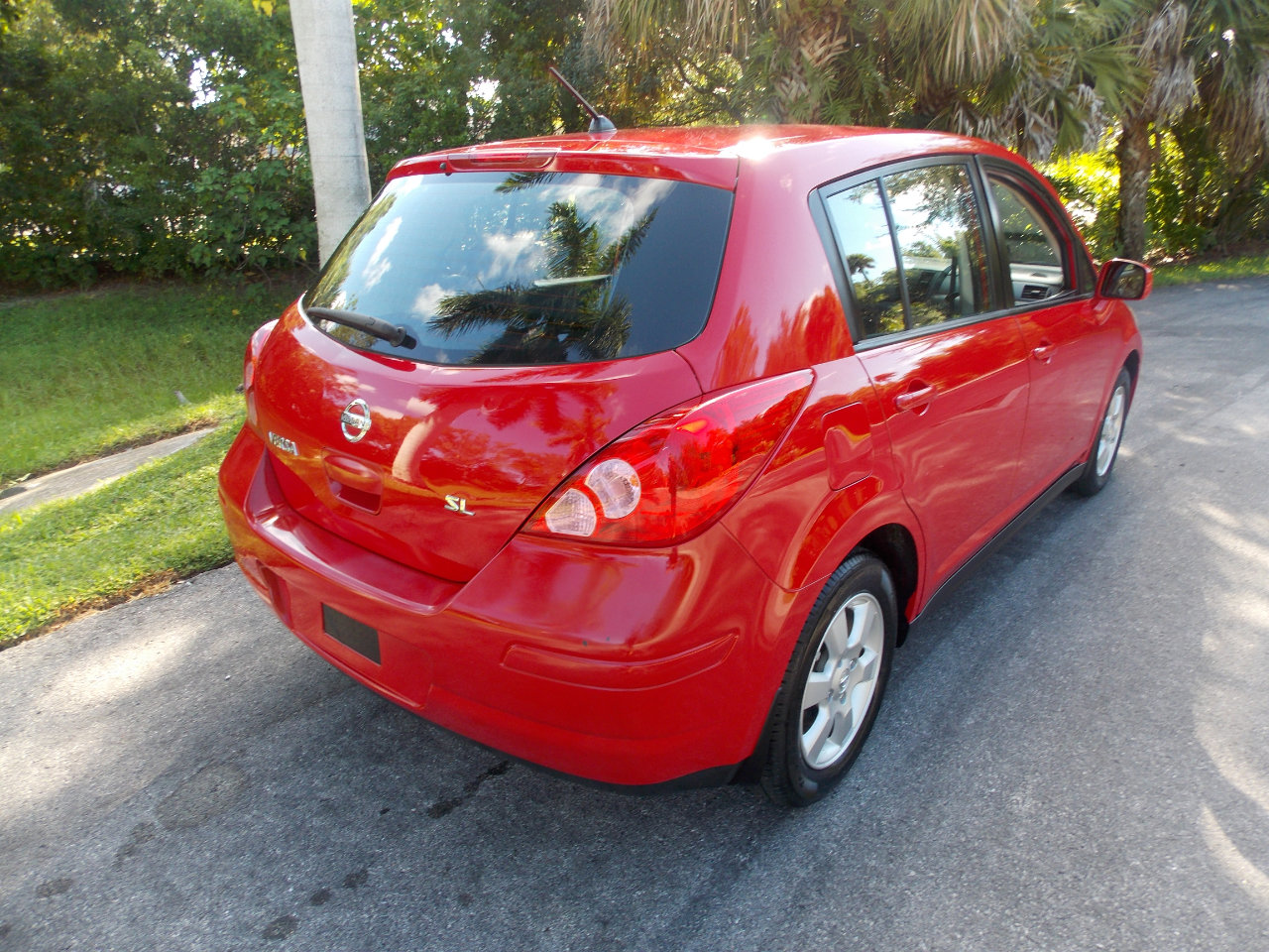 Used 2007 Nissan Versa SL image 7