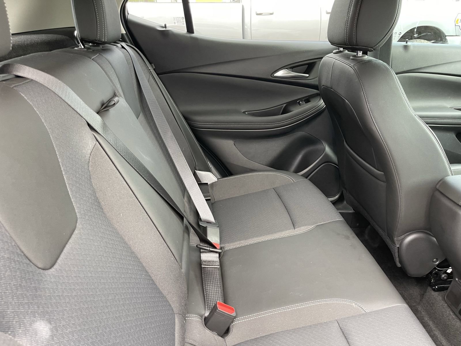 Certified 2024 Buick Encore GX Preferred w/ Comfort Package FWD image 8