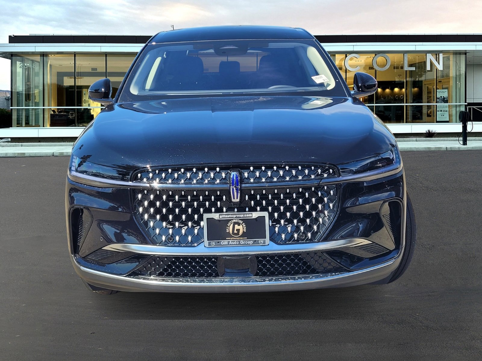 New 2025 Lincoln Nautilus Premier image 2