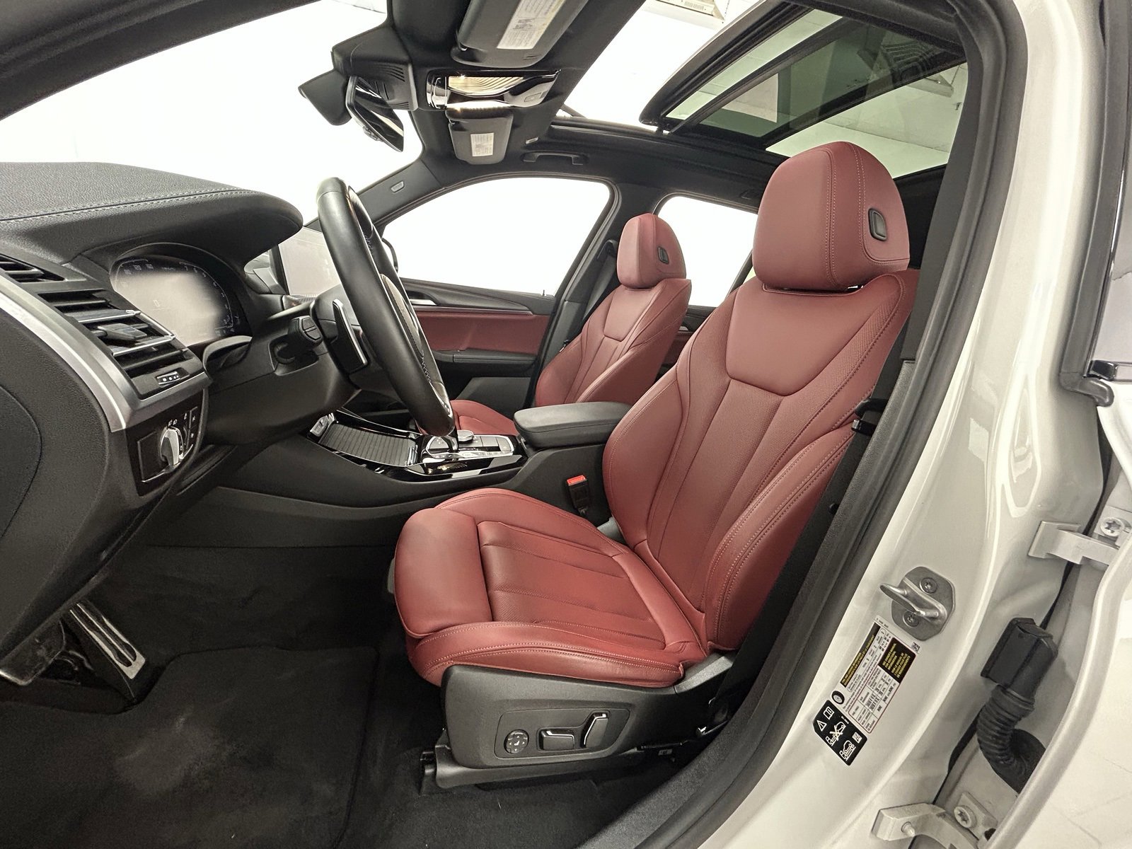 Used 2024 BMW X3 M40i image 28