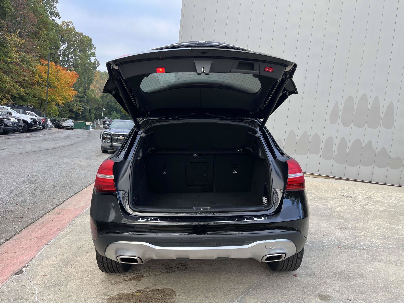 Used 2019 Mercedes-Benz GLA 250 4MATIC image 9