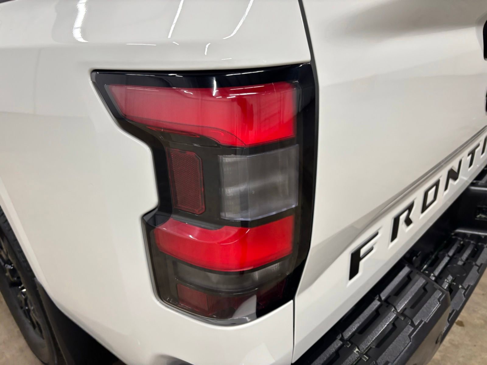 Used 2026 Nissan Frontier SV w/ Tow Package RWD image 7