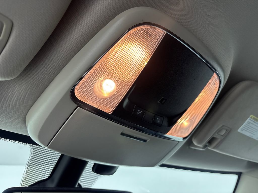 Used 2020 Dodge Durango SXT w/ 3rd Row Seating Group image 23