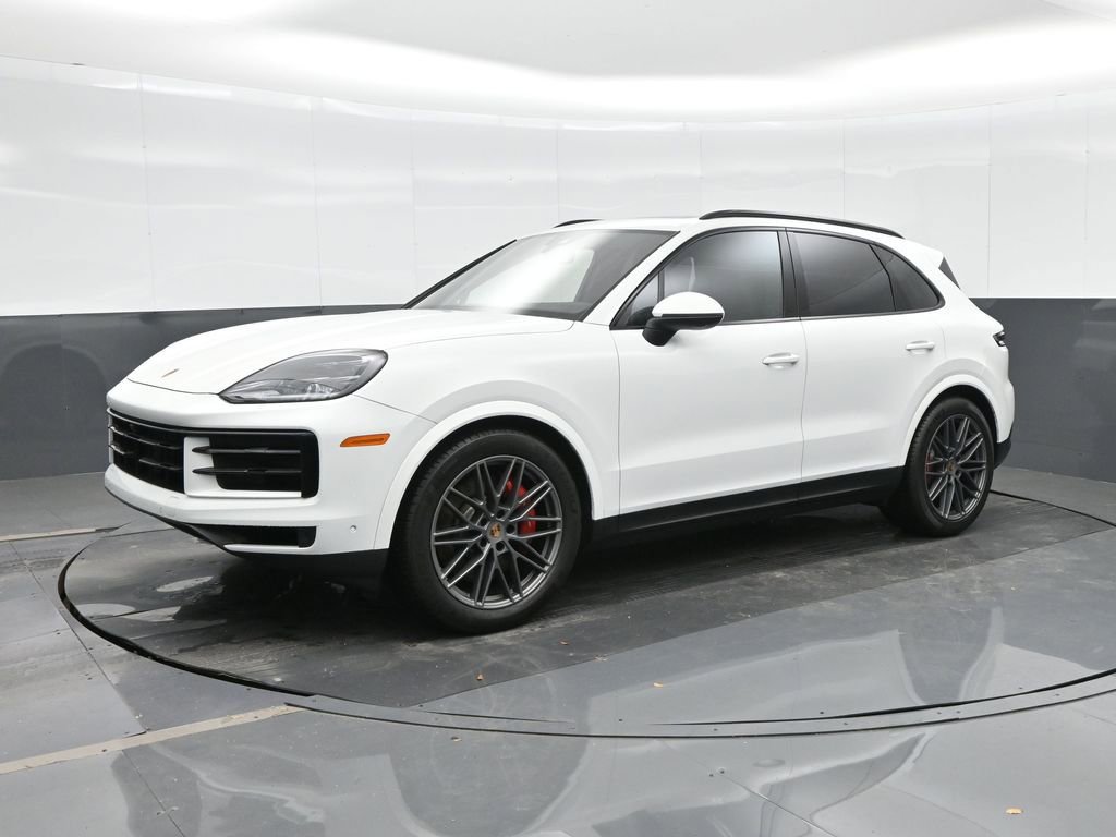 Certified 2025 Porsche Cayenne S image 1