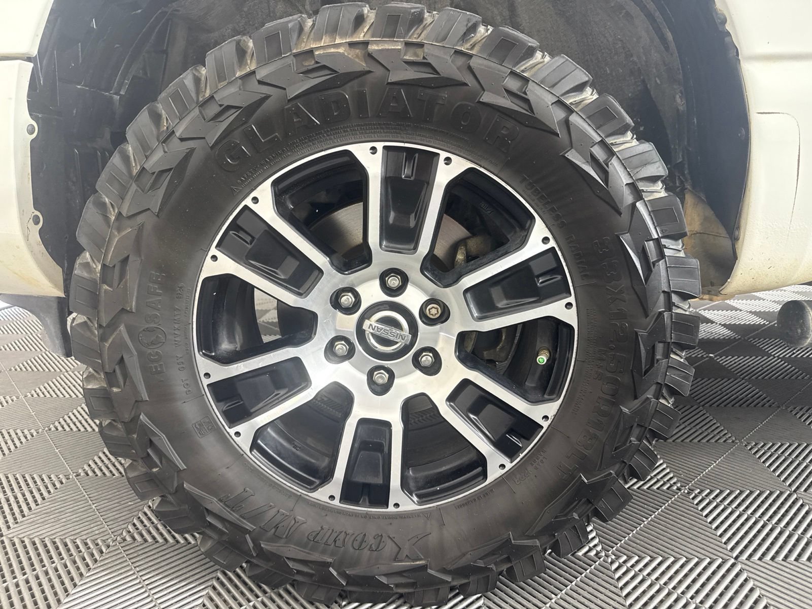 Used 2021 Nissan Titan SV w/ Off Road Protection Package AWD/4WD image 7