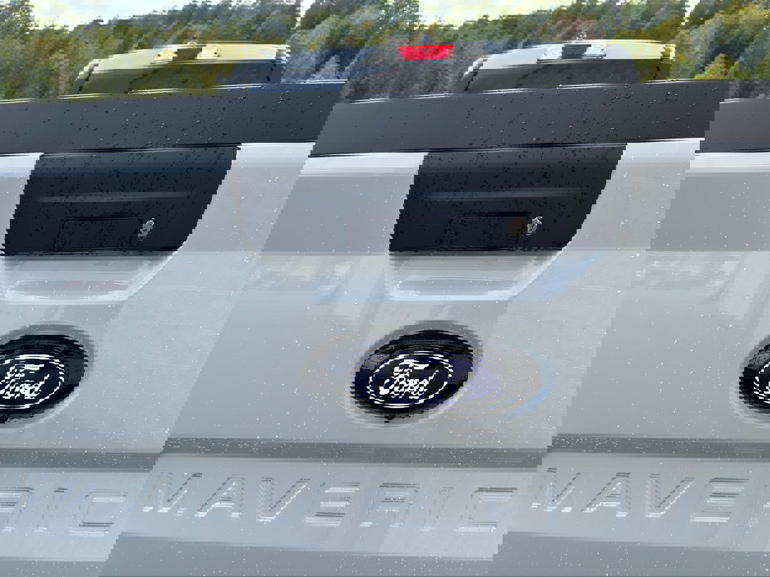 New 2025 Ford Maverick XL image 12