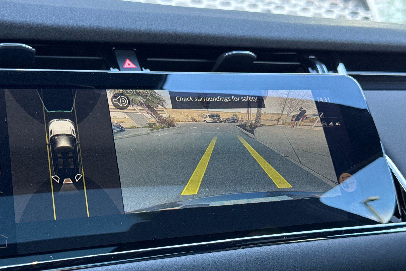 Used 2023 Land Rover Range Rover Evoque R-Dynamic SE image 19